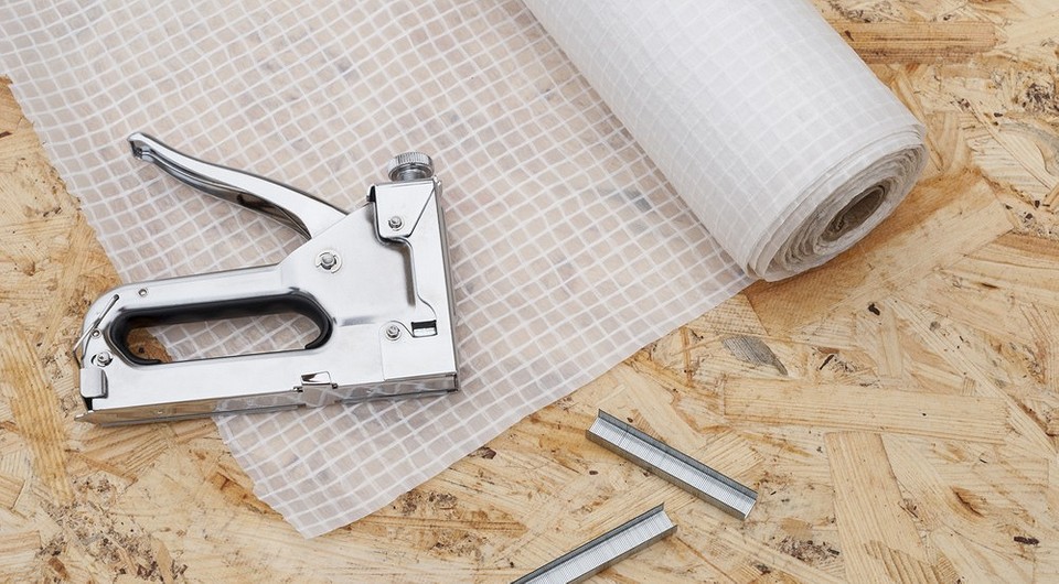 Пароізоляція: правильний монтаж Монтаж пароізоляції: інструкція з укладання на підлогу, стелю та стіни для захисту від вологи.