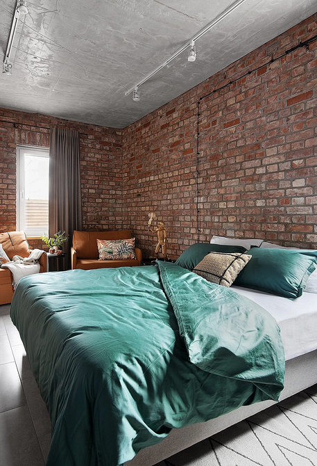 Контрастний карниз 2026 як акцент в світлому інтер'єрі з темними шторами