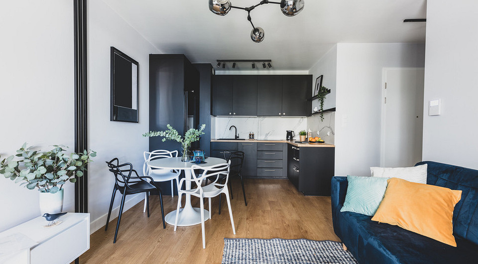 Вибираємо підлогу: види Різноманітні варіанти покриття для підлоги: керамограніт, ламінат, кварцвініл та лінолеум для вашої кімнати.