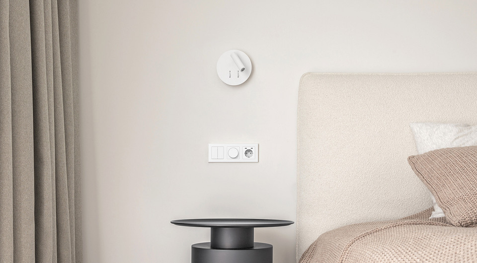 Розетка-невидимка: мінімалізм Прихована розетка в сучасному інтер'єрі 2026 року, електрофурнітура для мінімалізму.