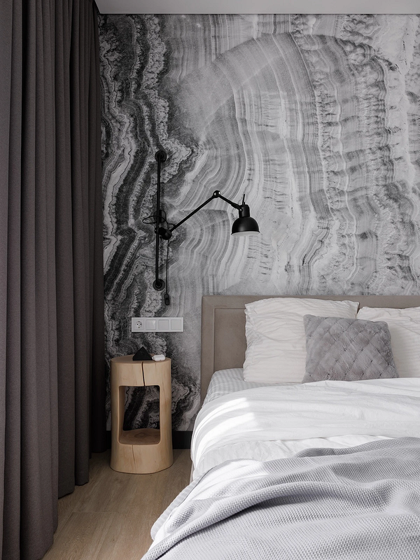 Квітковий затишок 2026 Трендові шпалери 2026 з ніжним квітковим принтом в інтер'єрі вітальні.