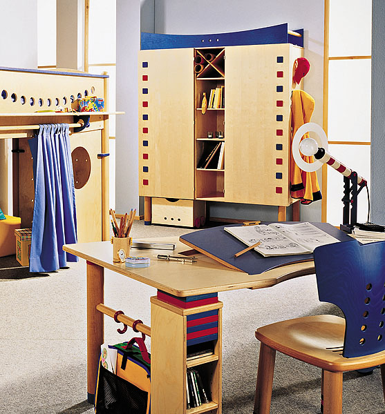 Зручний стіл для навчання Ергономічний дитячий стіл-трансформер для навчання в маленькій кімнаті, 2026 рік