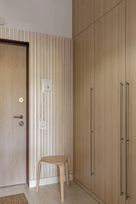 Мінімалізм у плитці Підлога з плитки в мінімалістичному стилі 2026, світлий інтер'єр квартири.