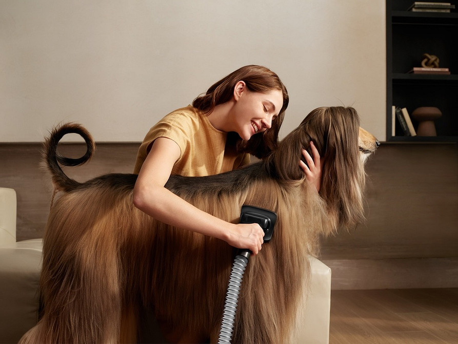 Подаруйте чистоту! Ідеї подарунків до 8 березня, наприклад, сучасний робот-пилосос Dreame.