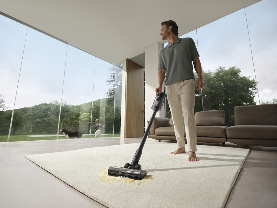 Полегшіть життя коханим Вибір подарунків на 8 березня. Можливо, розумний робот-пилосос з самоочищенням?