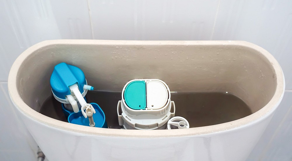 Арматура бачка унітазу Зображення демонструє деталі арматури бачка унітазу, що може допомогти усунути протікання.