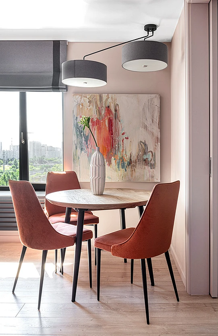 Світло та колір 2026 Світлі кольори в інтер'єрі 2026: приклад вітальні з невдалим освітленням