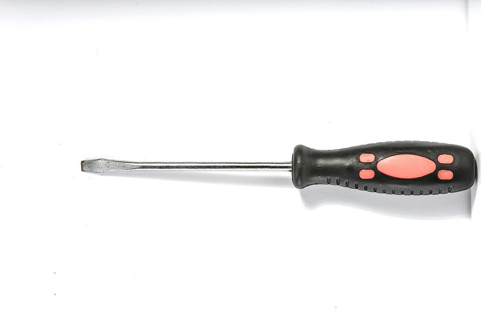 Шліцеві викрутки Шліцеві викрутки різних розмірів з ергономічними ручками для зручної роботи