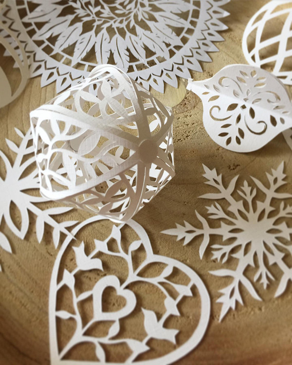 Шаблони витинанок 2026 Шаблони новорічних витинанок 2026 для прикрашання вікон своїми руками.