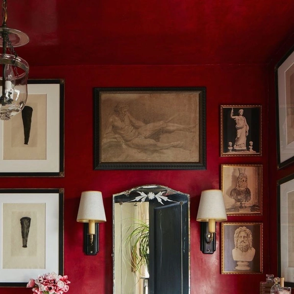 Природний спокій Стильний сучасний декор ванної кімнати з акцентом на природні матеріали.