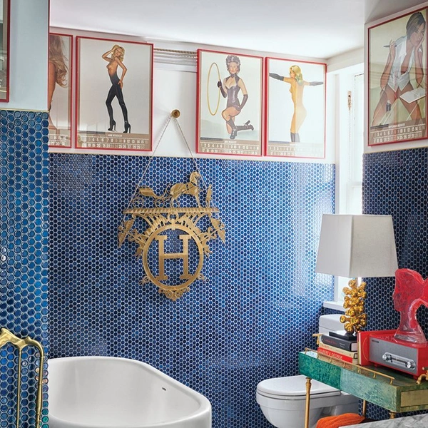 Елегантність у ванній Елегантний сучасний декор ванної кімнати з використанням нейтральних кольорів та текстур