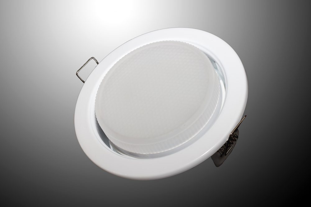 Комбінуємо покриття Бюджетний ремонт 2026: поєднання плитки та ламінату в різних кімнатах.