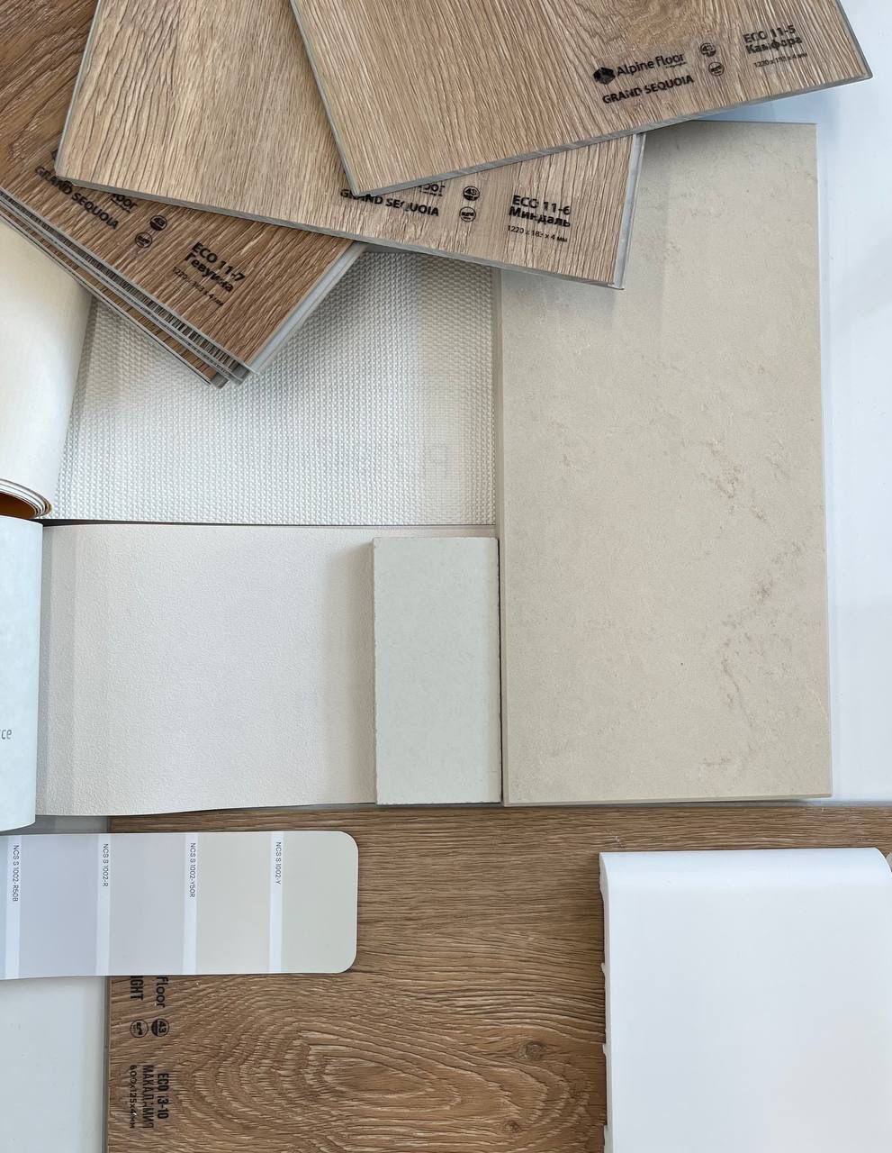 Затишний сучасний простір Сучасний дизайн інтер'єру: допомога дизайнерів у створенні затишного простору.