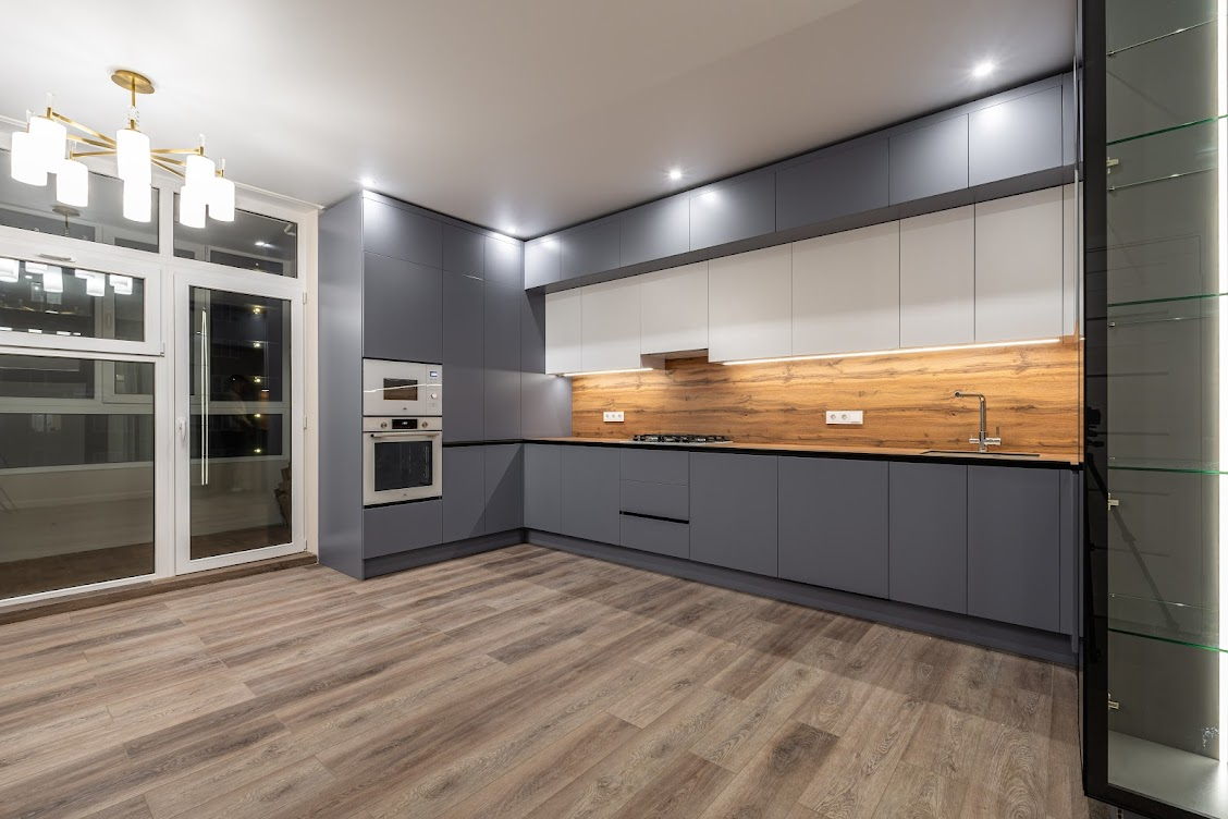 Кухня на замовлення Процес підбору, проектування та встановлення кухні на замовлення від нашої компанії.