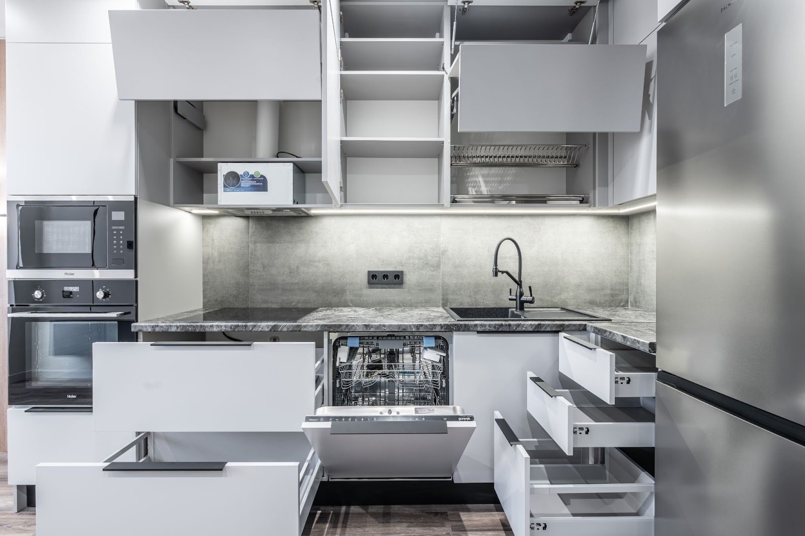 Індивідуальний дизайн кухні Проектування кухні за індивідуальними розмірами: замовлення кухні на замовлення.