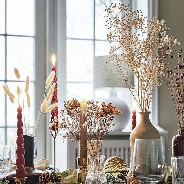 Основа свята Крок 1: вибір скатертини та посуду для сервірування новорічного столу 2026.