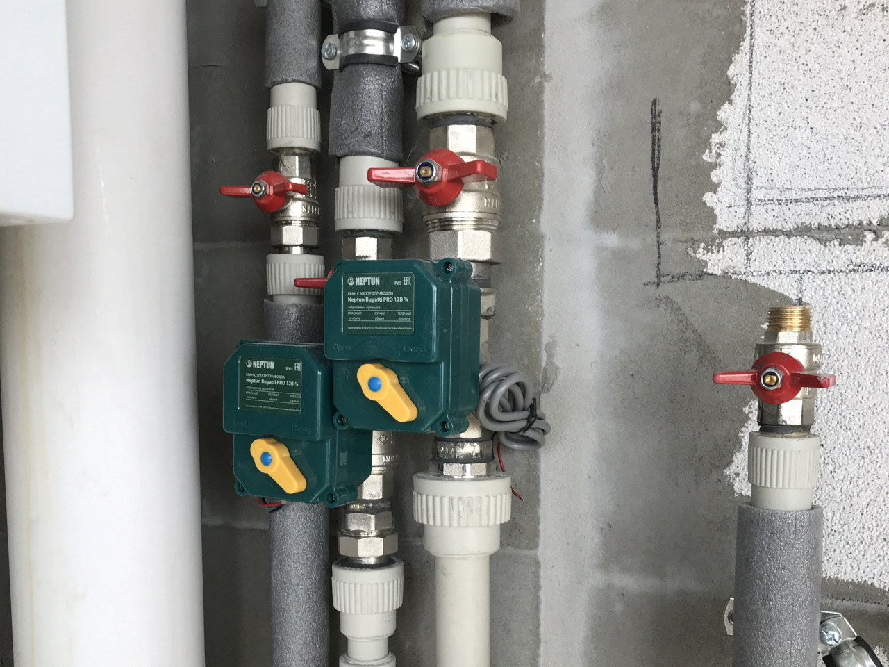 Нептун: Захист від протікання Встановлення системи захисту від протікання води Нептун: компоненти та з'єднання.