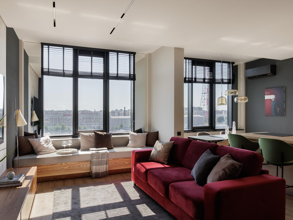 Теплі відтінки 2026 Теплі відтінки в дизайні інтер'єру 2026: бежевий, теракотовий та пісочний для створення затишку.