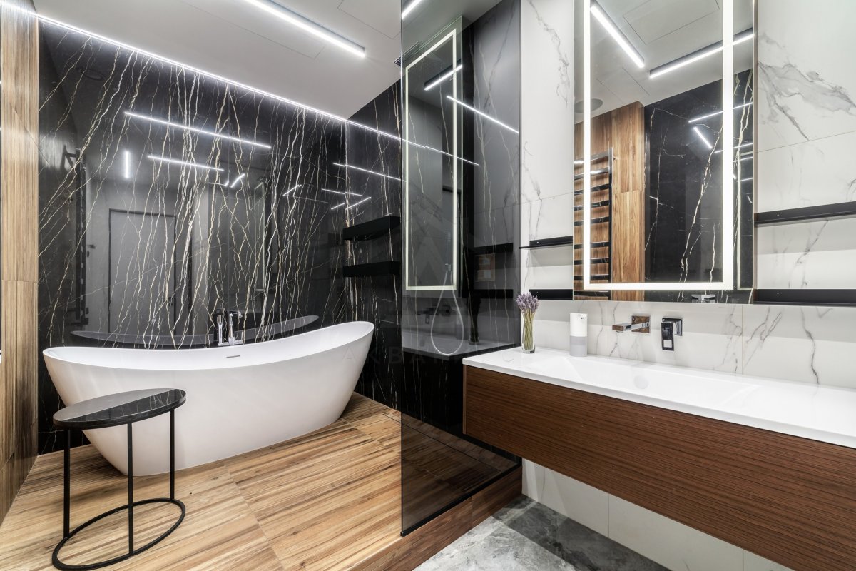 Елегантні деталі. Деталі розкішного інтер'єру: вишукані світильники та елементи декору в стилі неокласика.